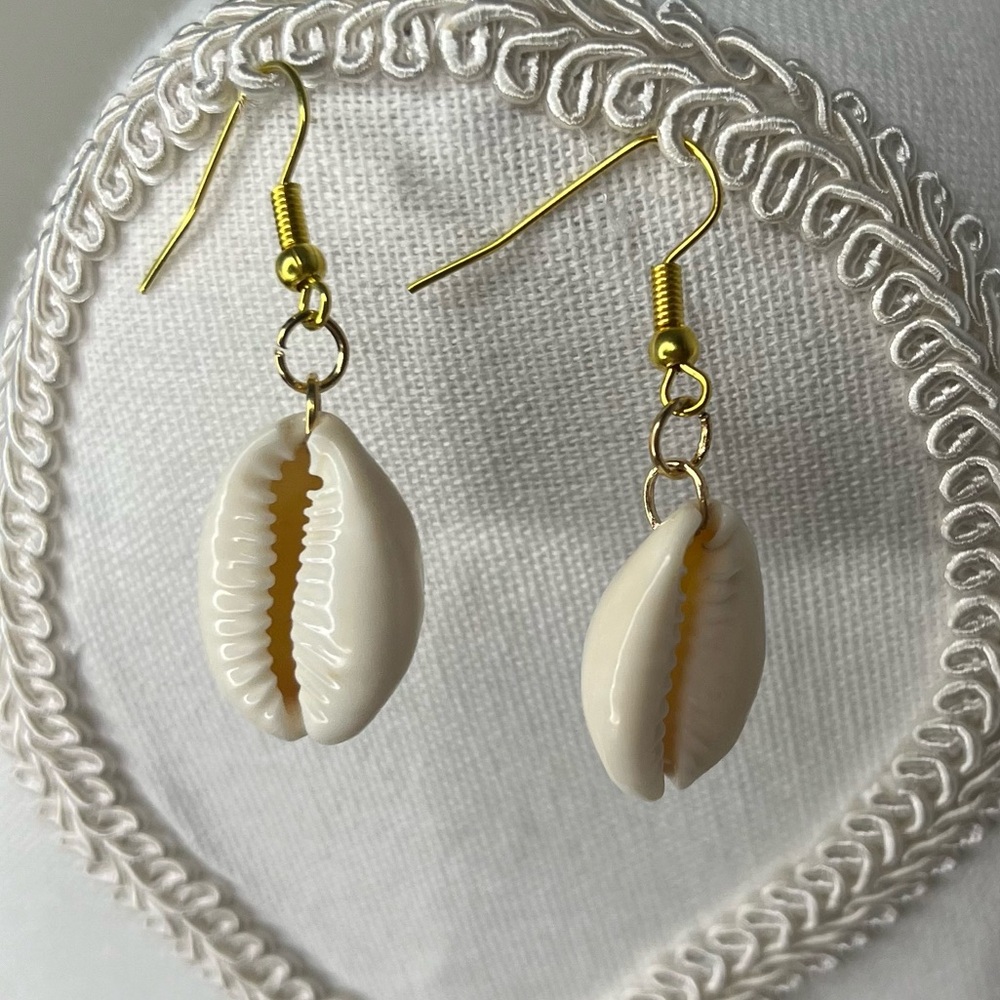 Seashell earrings